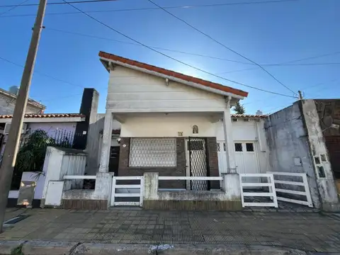 Casa - Venta - Argentina, Morón - CHASCOMUS 727