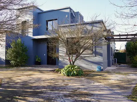 Casa en Venta 5 Ambientes en Estancias Del Pilar