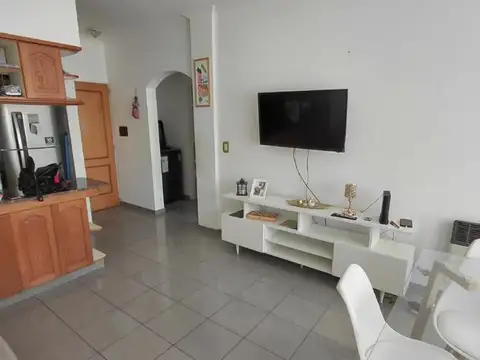 Impecable dpto 2 ambientes muy luminoso, excelente zona