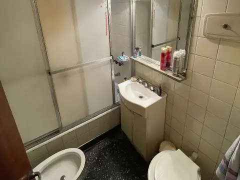 Av 12 de octubre 2100