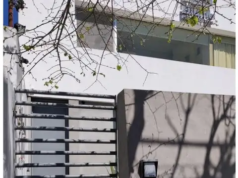 Av J Segundo Fernandez 1200, Piso 1