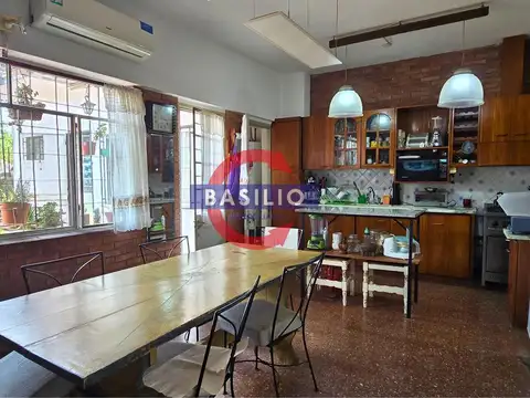 Depto Tipo Casa 3 ambientes con 2 baños