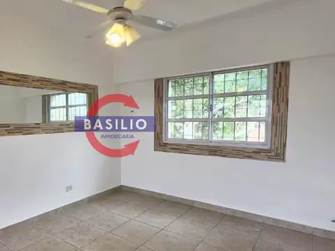 Depto Tipo Casa 2 ambientes con 1 baño