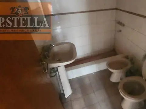 Local en Alquiler en Lomas del Mirador, USD 500