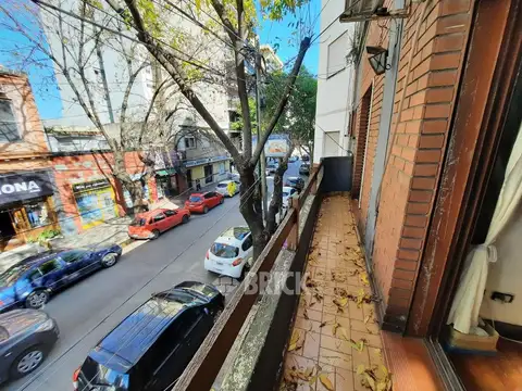Depto Tipo Casa 4 ambientes con 2 baños