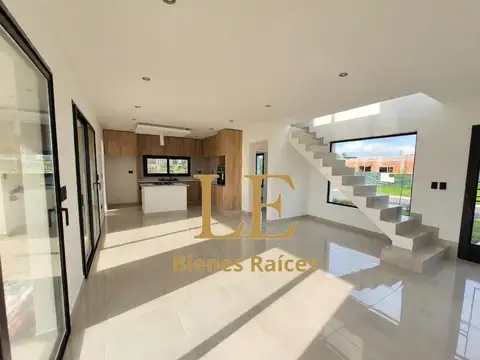 Casa en Venta en Pilar Del Este, USD 220.000