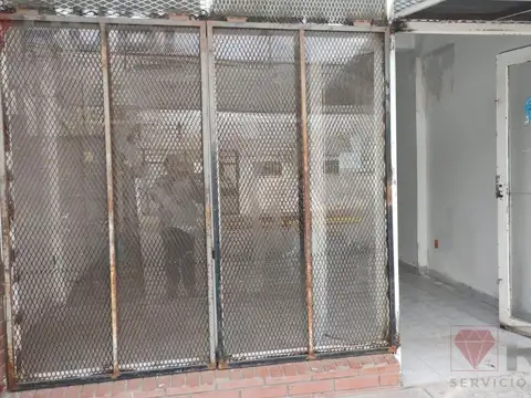Local en Alquiler en Centenario, $ 1.800.000