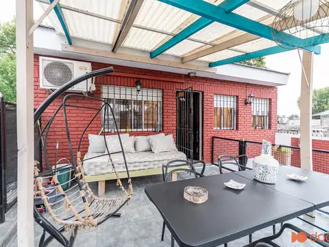 Depto Tipo Casa en Venta al Este