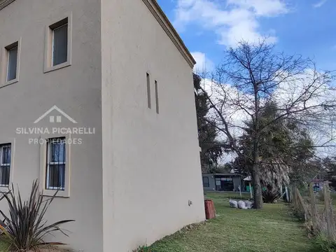 Casa Chalet  en Venta en Barrio Parque Sakura, Exaltación de la Cruz, G.B.A. Zona Norte