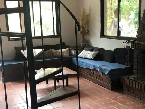 Casa 3 ambientes con 2 baños