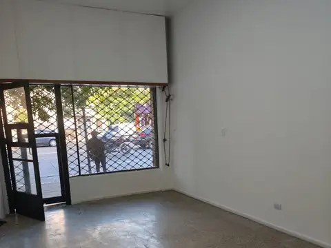 Local en Alquiler en Flores Norte, $ 1.200.000