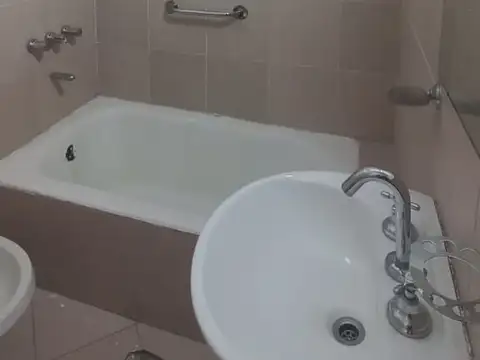 Departamento en Alquiler en Villa Luro, $ 570.000