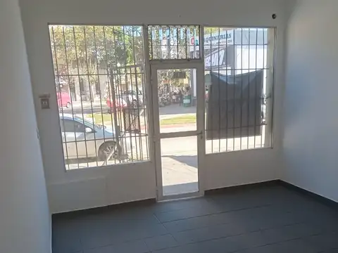 Local en Alquiler en Centro  - Campana, $ 700.000