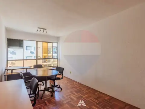 VENTA DE OFICINA EN EL CENTRO