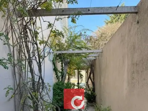 Depto Tipo Casa en Alquiler en La Plata, $ 900.000