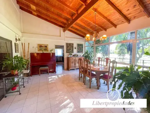 Casa y Parque amplios, centro de salud, geriatrico, oficinas