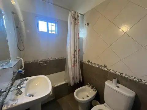 Jose Marmol  chalet en venta 2 ambientes + quincho