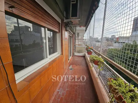 Departamento 4 ambientes con 2 baños