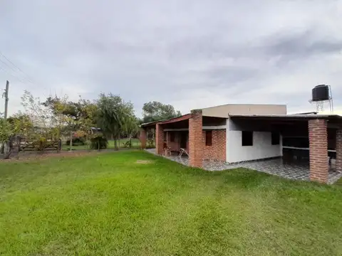 Casa en Venta con 4 cocheras