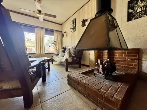 Depto Tipo Casa en Venta con 1 cocheras