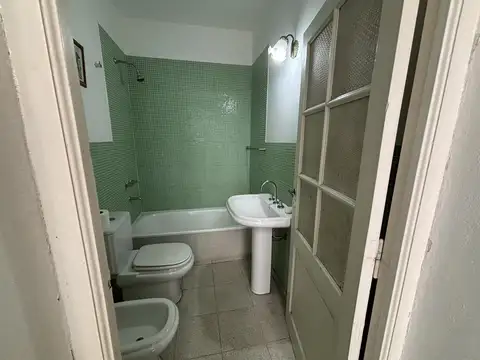Depto Tipo Casa 4 ambientes con 2 baños