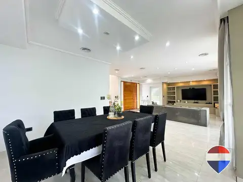 Casa 4 ambientes con 3 baños