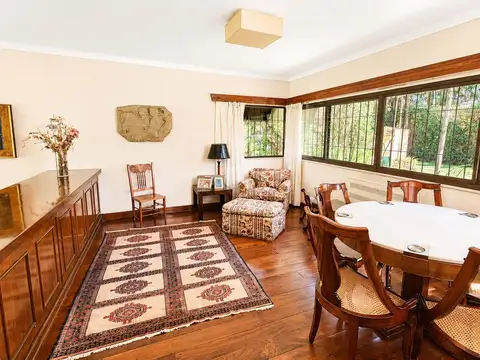 Casa 7 ambientes con 3 baños