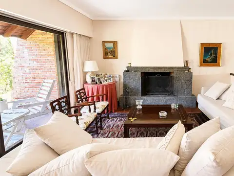 Casa en venta en Barrio Cerrado - Lomas de San Isidro - San Isidro
