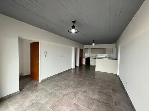 Departamento dos ambientes con cochera en venta en Moreno centro