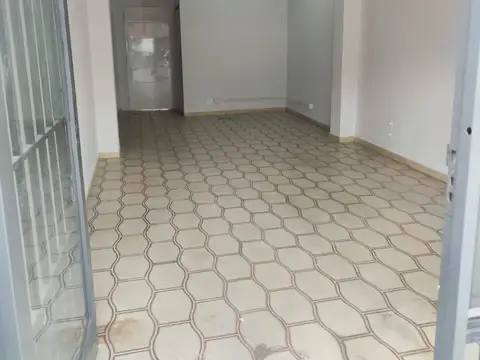 Local en Alquiler en Caseros, $ 1.900.000