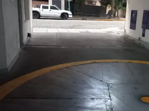 Cochera en Venta con acceso Ascensor