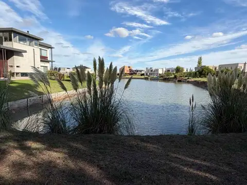 LOTE FONDO A LA LAGUNA - LAGOS SAN ELISEO
