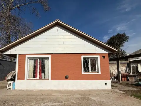 Casa 3 ambientes con 1 baño