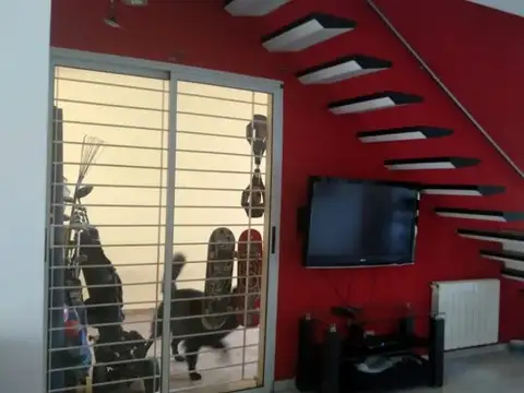 Casa 7 ambientes con 3 baños