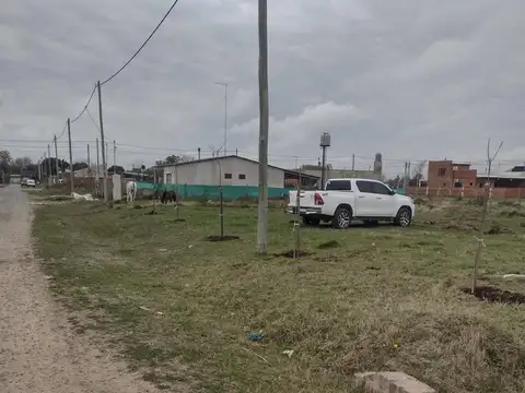 VENTA LOTE- 301 M2- LUJAN