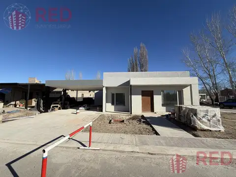Vende casa en Barrio  Fincas de Costa Serena