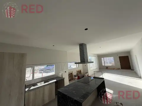 Casa 6 ambientes con 3 baños