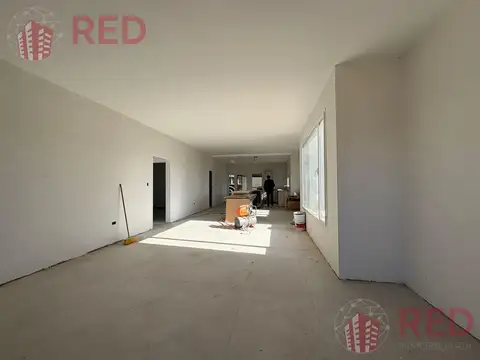 Casa 6 ambientes con 3 baños