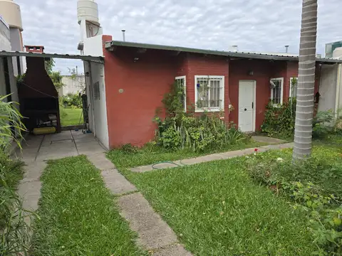 Casa en Oro Verde 3 dormitorios con patio 