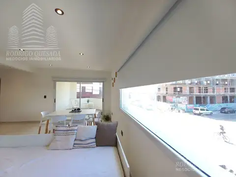 Excelente departamento 3 ambientes al frente Sarmiento y Newbery 