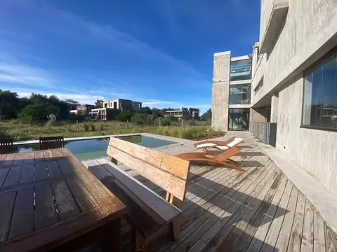 Casa en Alquiler en Barrio Maritimo 1, USD 850