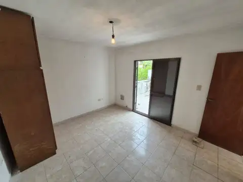 Depto Tipo Casa en Venta 42 años
