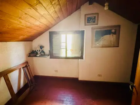 VENTA CASA 4 AMBIENTES HURLINGHAM CENTRO