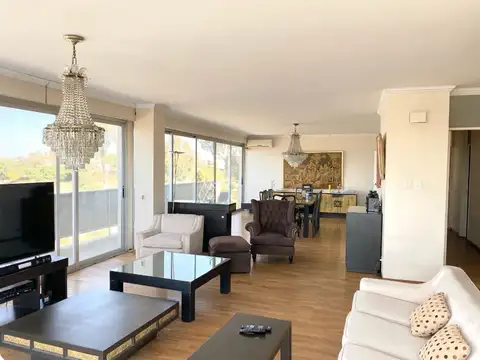 Departamento en Venta con 2 cocheras