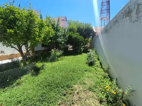 Casa 5 ambientes con 1 baño