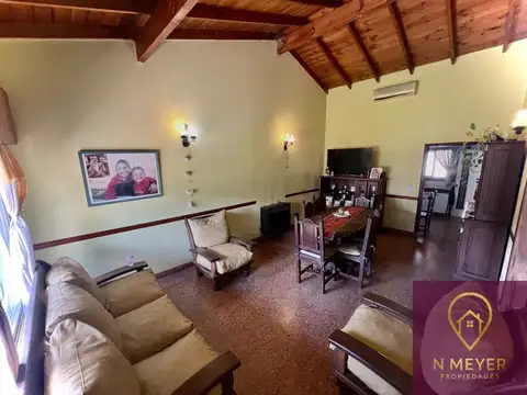 Casa 3 ambientes con 2 baños