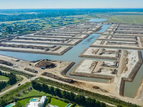 Venta terreno en  Funes Lakes Barrio Cerrado