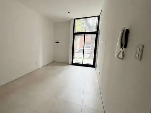 Dorrego al 2000 1 dormitorio con patio