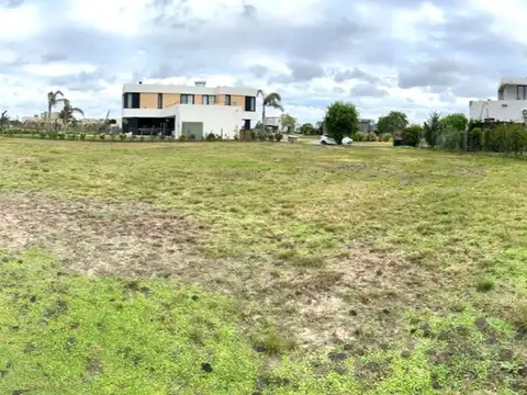 Terreno en Venta en Countries y Barrios Cerrados en Pilar, USD 54.000