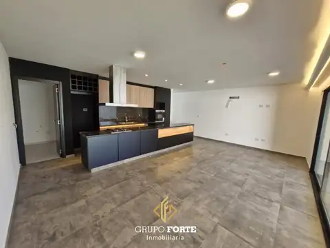 Dúplex de Categoría en Venta en Greenville 2 | 4 Dormitorios